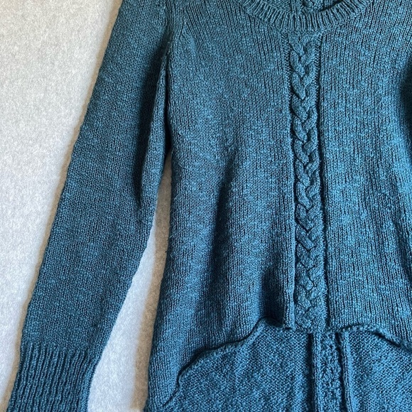 Cabi Women’s #470 Small Textured Cable  Sleeve Blue Shirt Knit - Picture 5 of 6